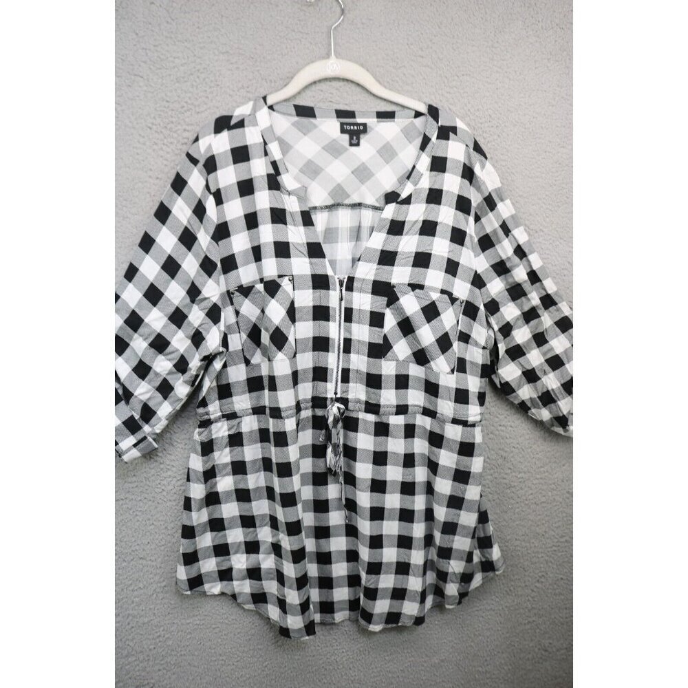 Torrid 3/4 Roll-Tabbed Sleeve Plaid Zip Tunic-Size 2X